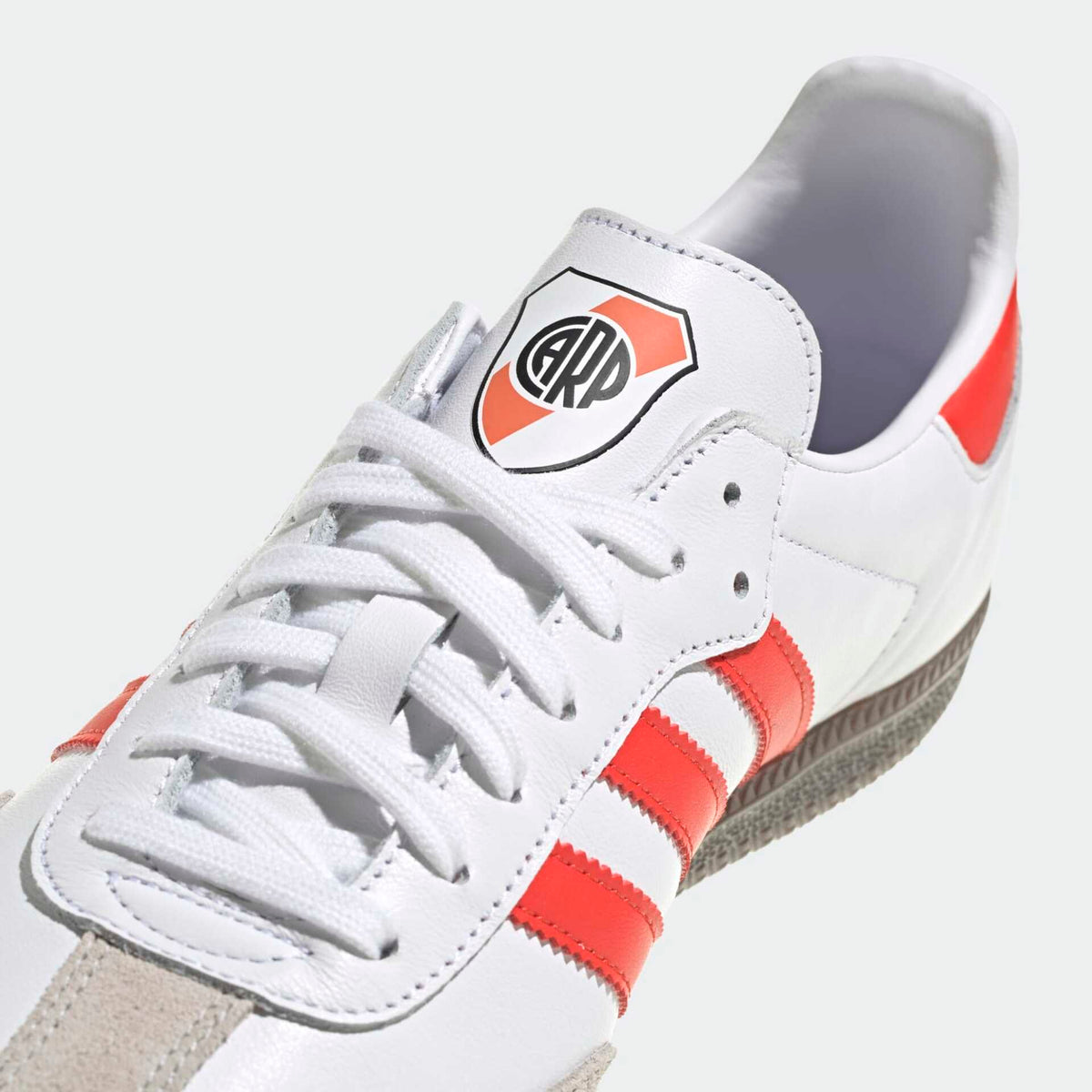 Casual Unisex (Cloud White/Better Scarlet/Brown)