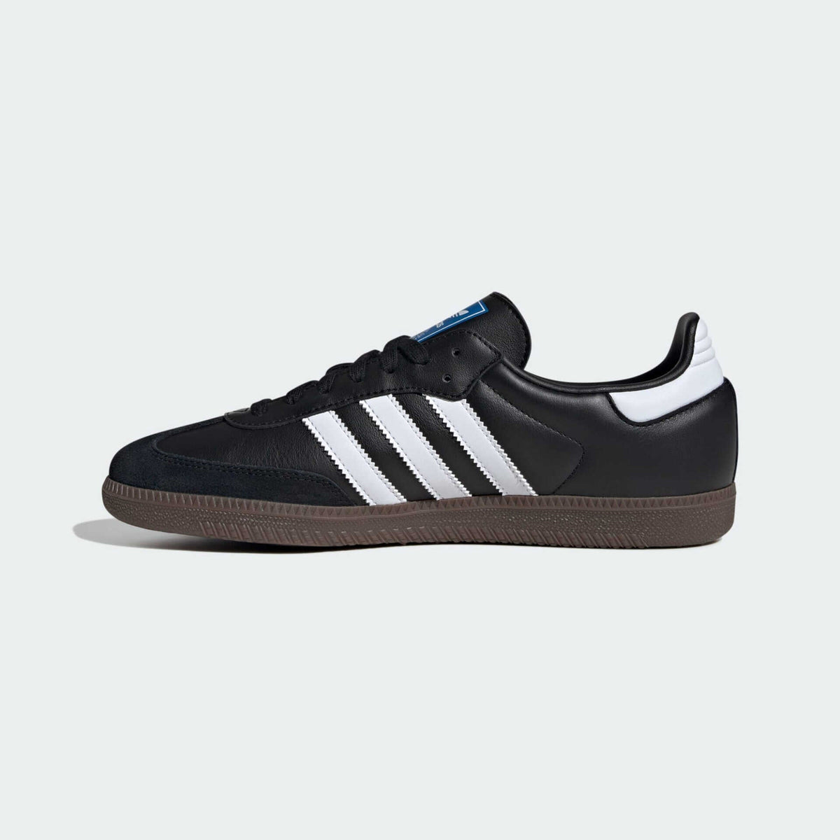Casual Unisex (Black/Cloud White/Gum)