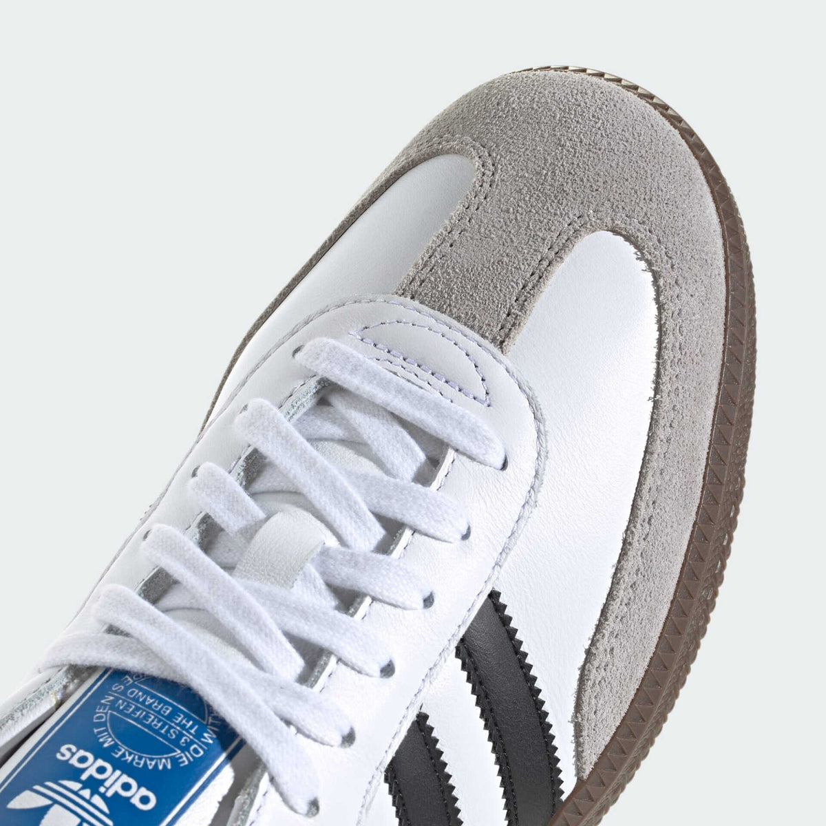 Casual Unisex (White/Core Black/Clear Granite)