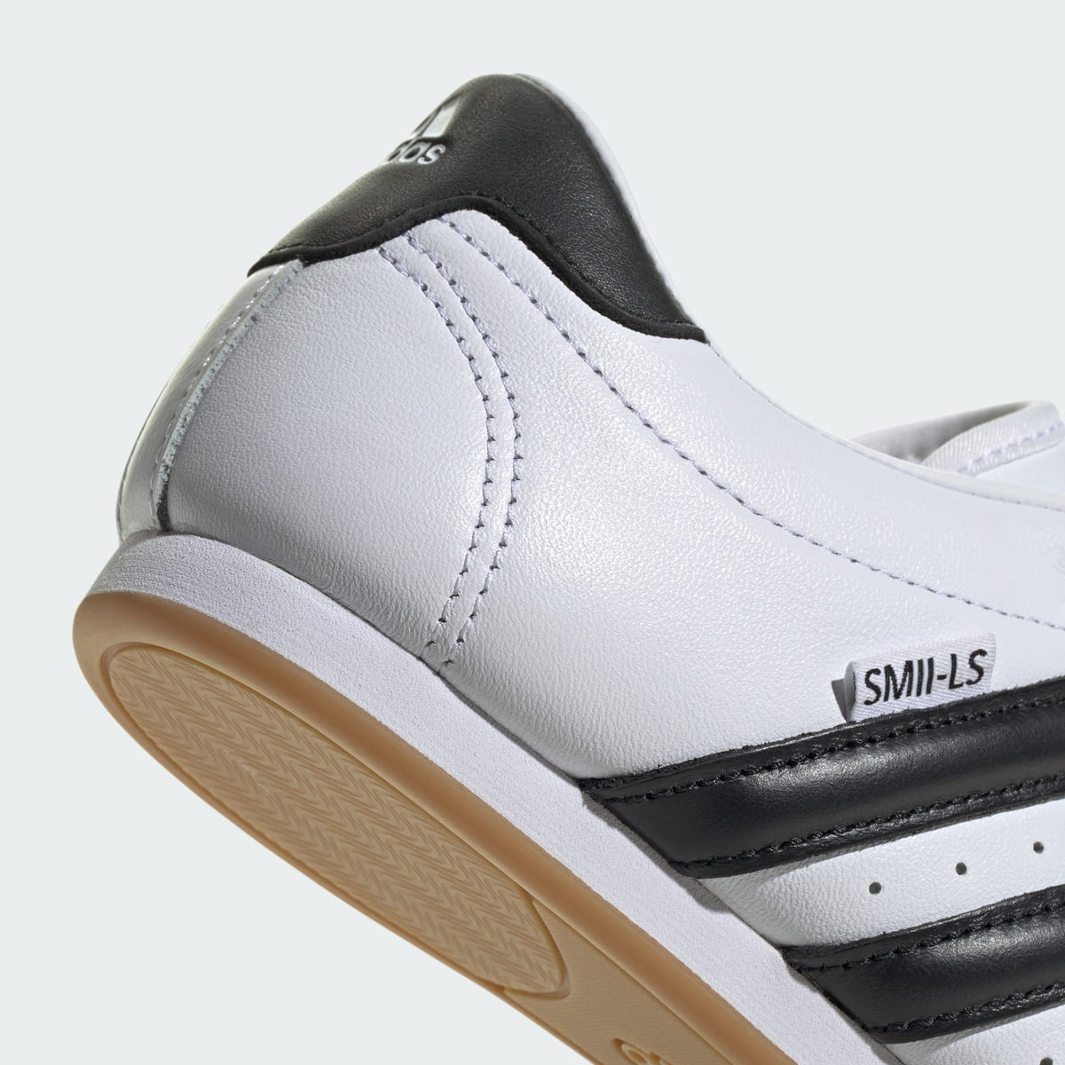 Casual Unisex (Cloud White/Core Black/Gum)