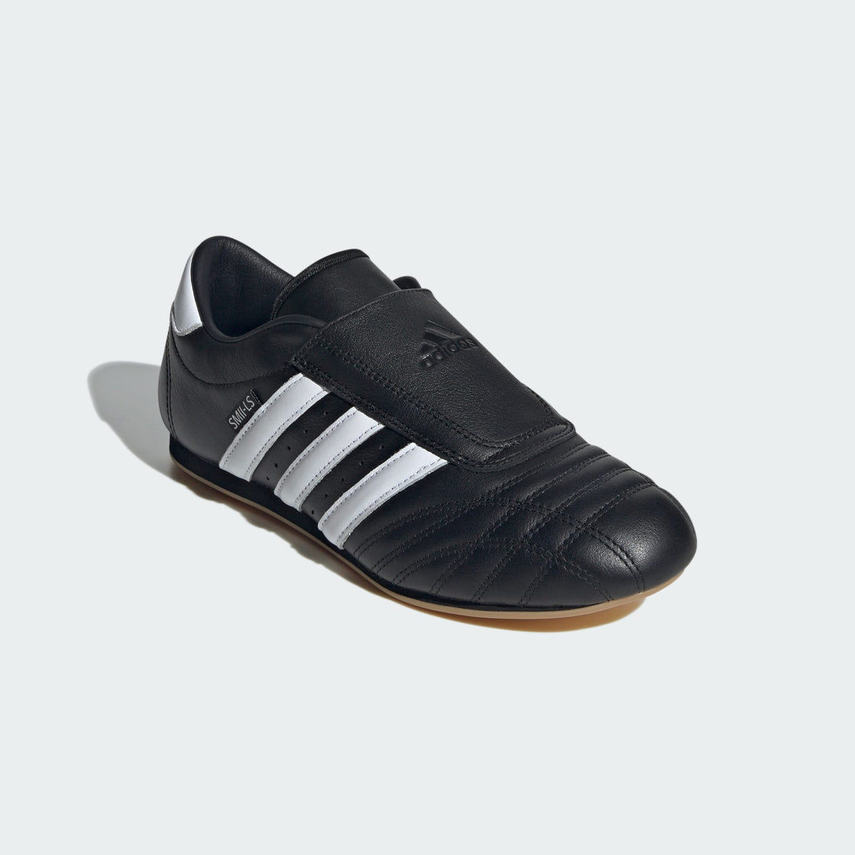 Casual Unisex (Core Black/cloud White/Gum)