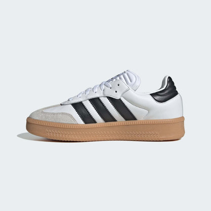 XLG Casual Unisex (Cloud White/Core Black/Gum)