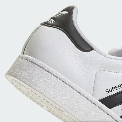 Casual Unisex (Cloud White/Core Black/Cloud White)
