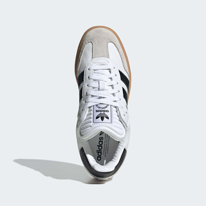 XLG Casual Unisex (Cloud White/Core Black/Gum)