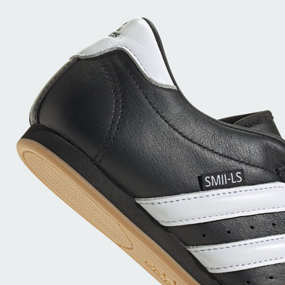 Casual Unisex (Core Black/cloud White/Gum)