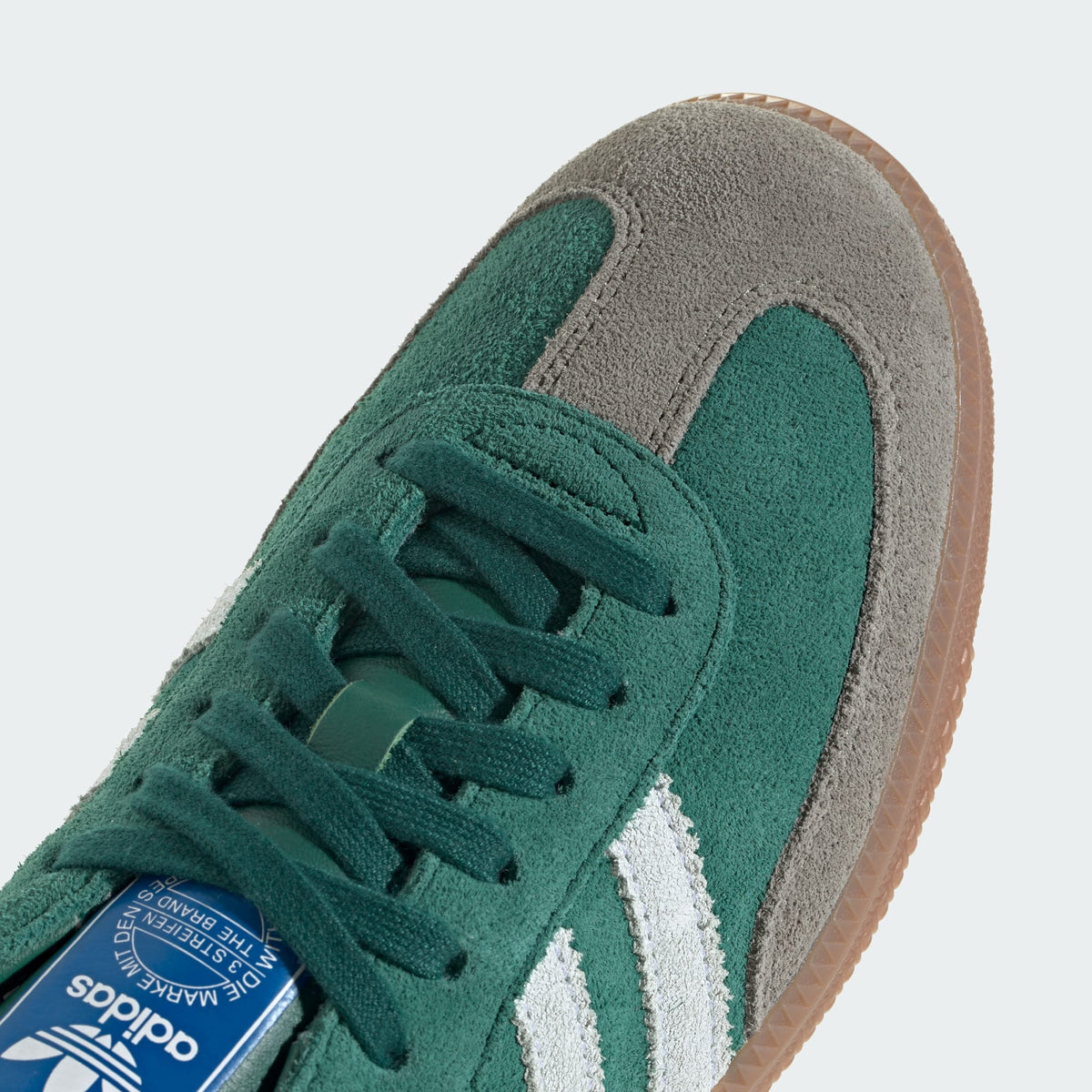 Casual Unisex 
(Collegiate Green/Cloud White/Gum)