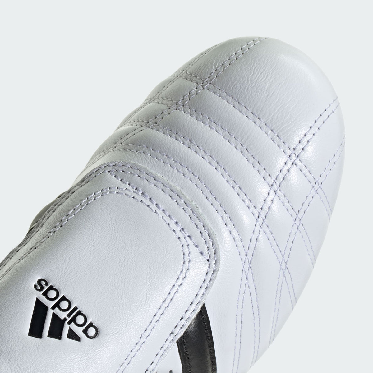 Casual Unisex (Cloud White/Core Black/Gum)