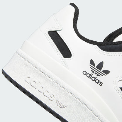 Casual Unisex (Core White/Core Black/Core White)