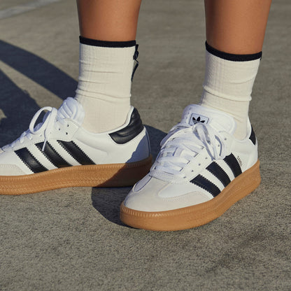 XLG Casual Unisex (Cloud White/Core Black/Gum)